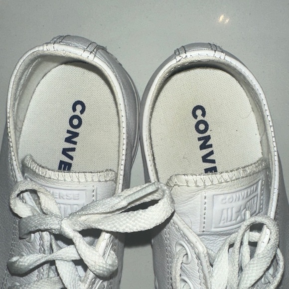 Converse White Leather Chucks Sneakers (1) - Picture 2 of 6